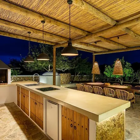 Mateu Holiday home Santa Eularia des Riu